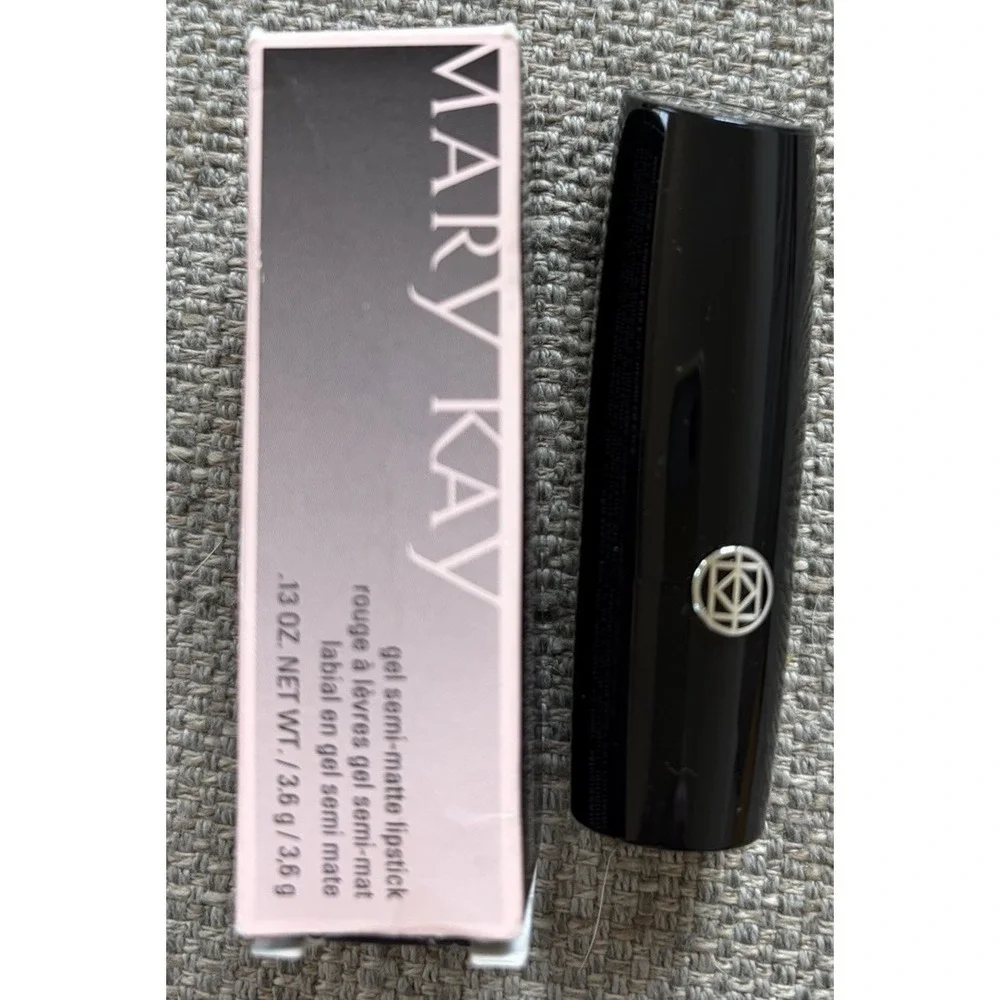 New Mary Kay Gel Semi-Matte Lipstick Berry Couture Pink Red Shimmer Makeup